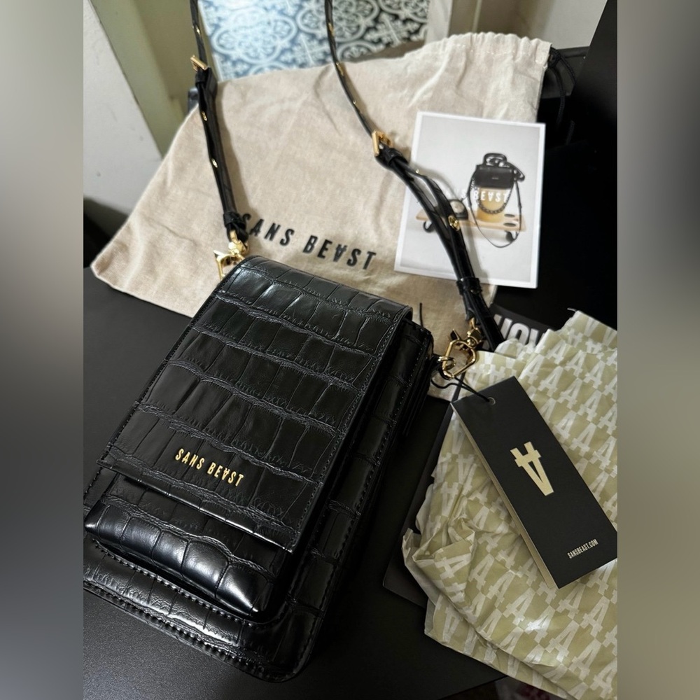 NWOT High Road Mini Crossbody Noir Croc and Gold
